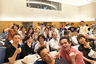 川辺の魚の画像